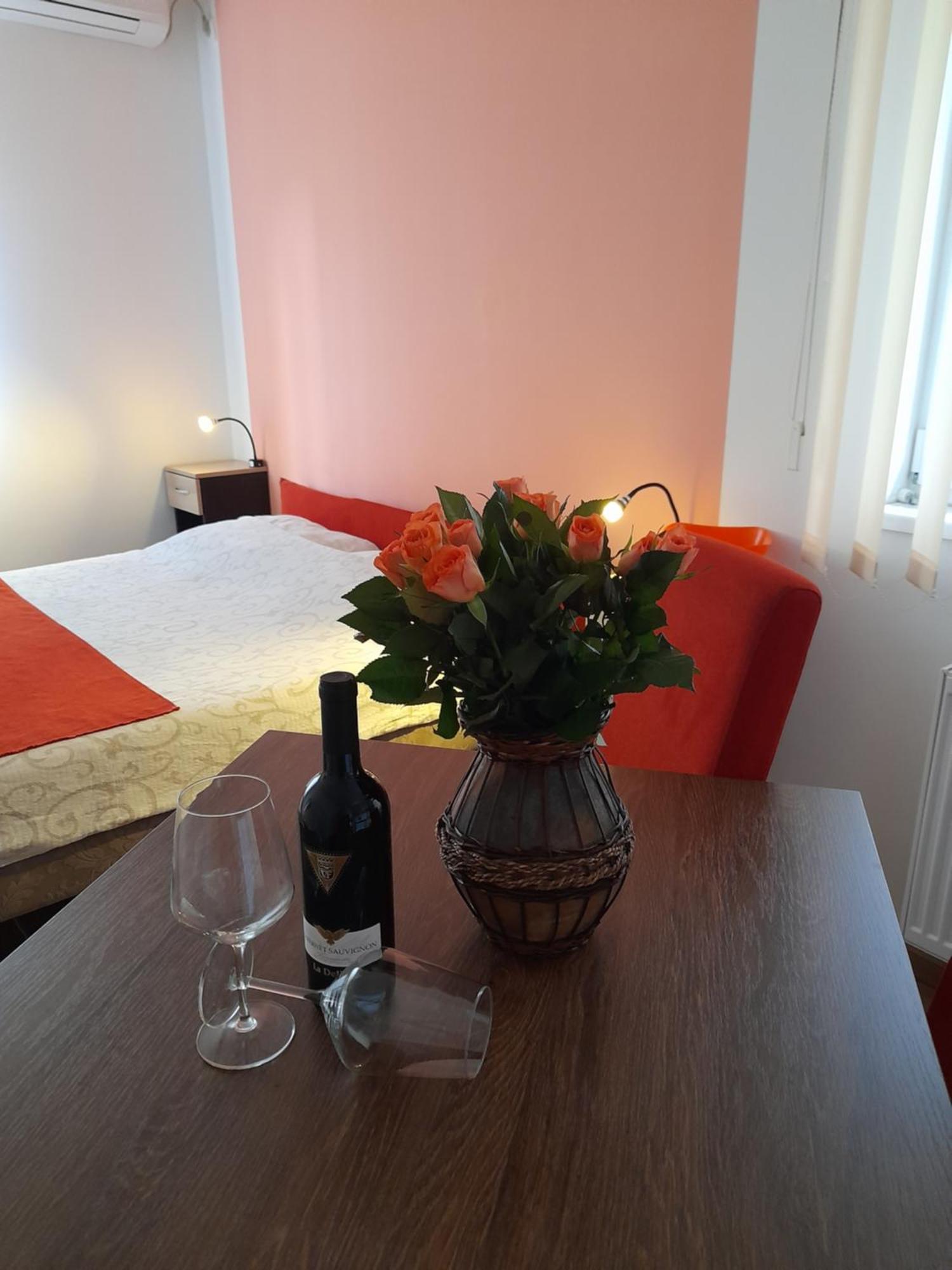 Kety Apartments Kragujevac Eksteriør billede