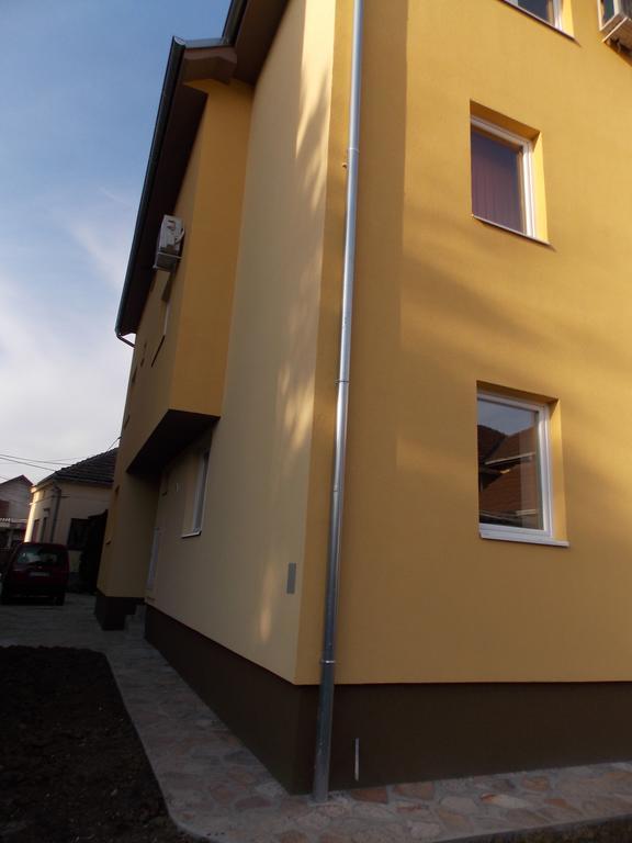Kety Apartments Kragujevac Eksteriør billede